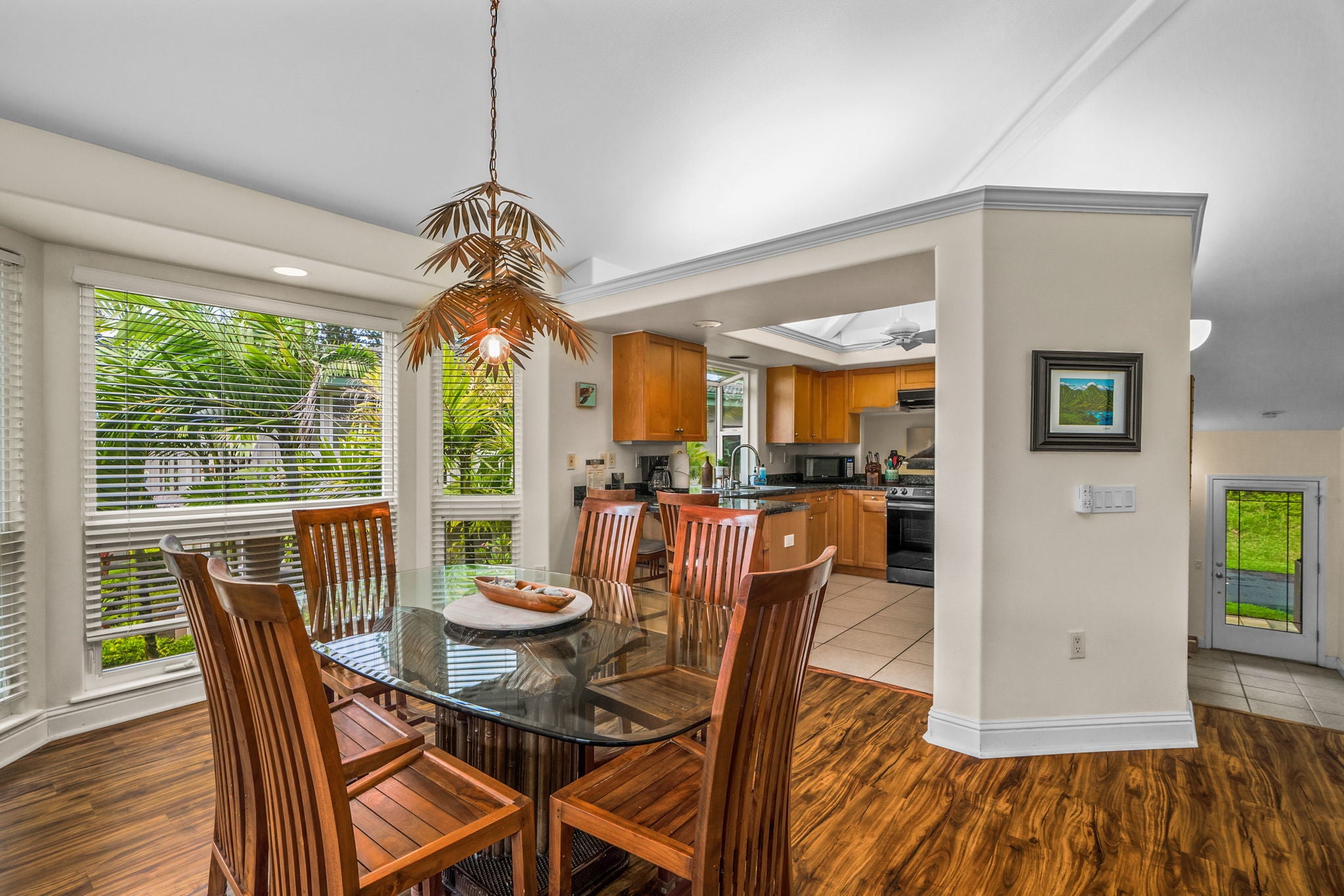 Photo of Listing #724345