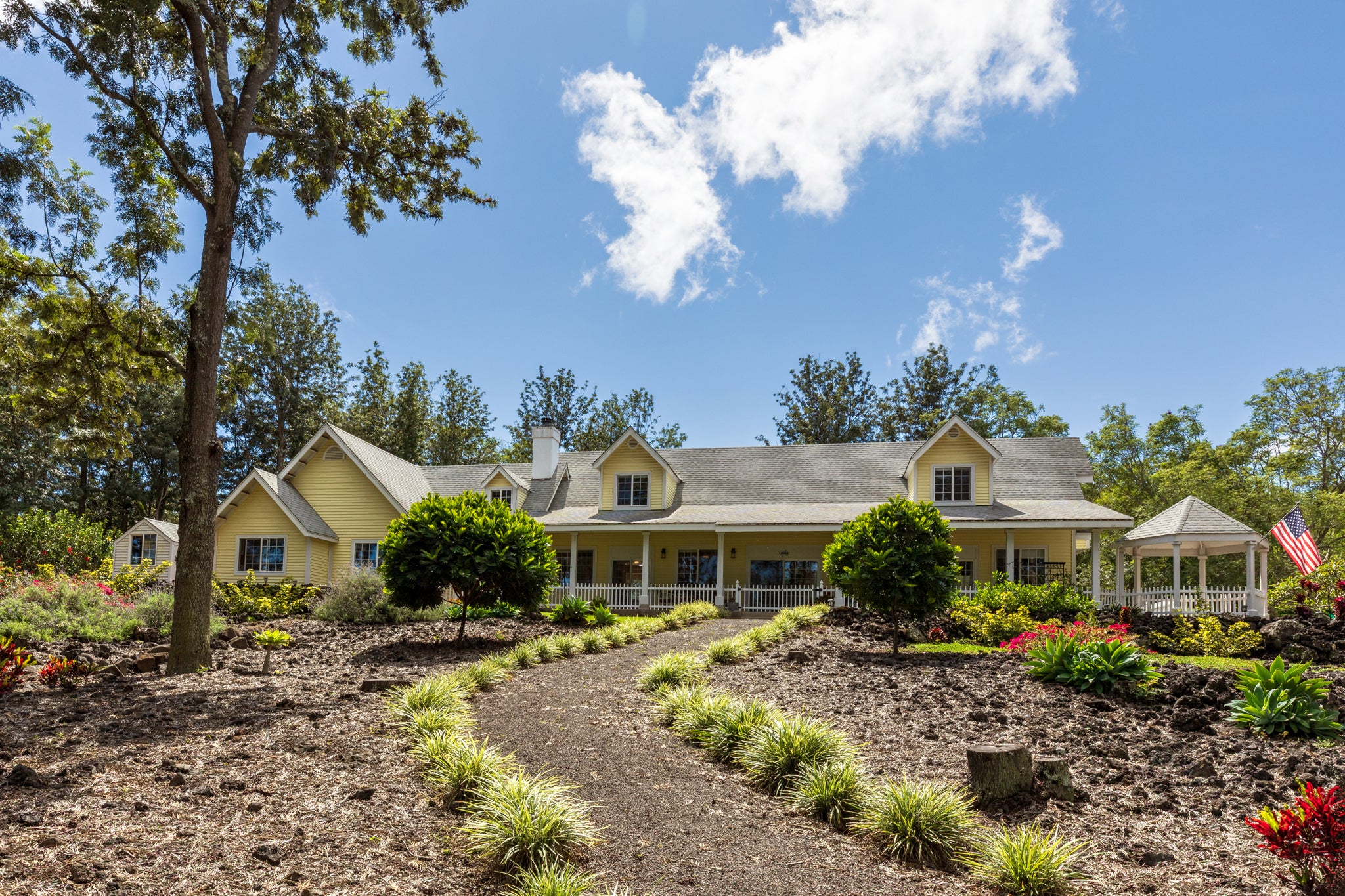 Photo of Listing #725773