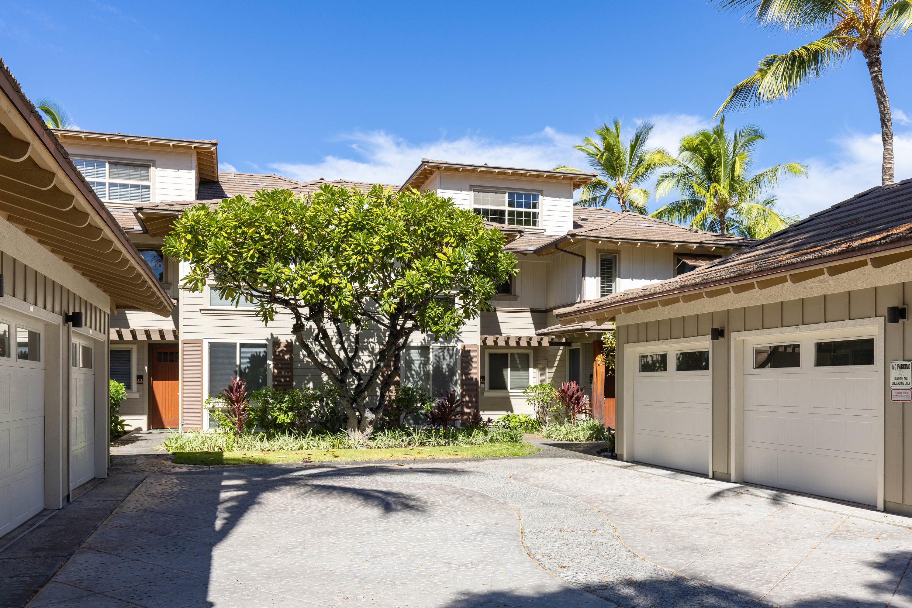 Photo of Listing #726708