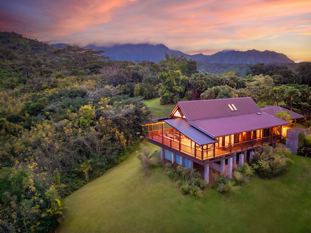 2540-c Halaulani Rd, Kilauea