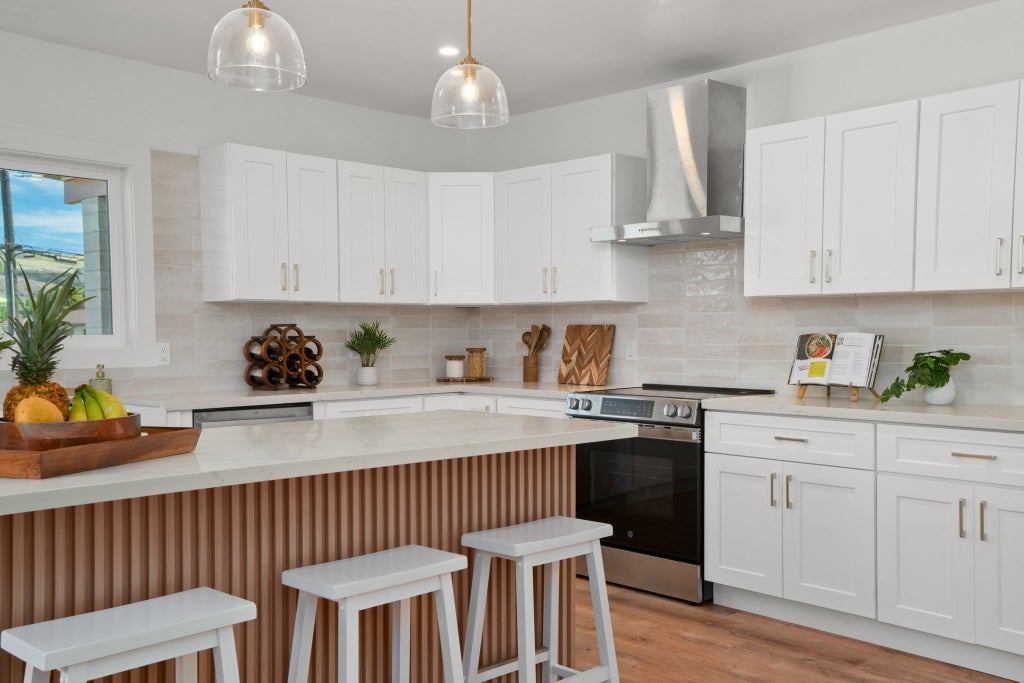 8556 Elepaio Rd B, Kekaha