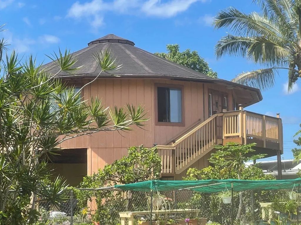 126 W Kinai Pl, Hilo