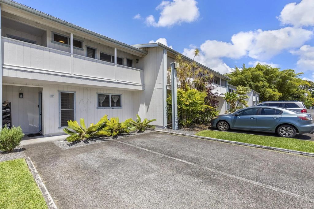 34 Kawili St 17, Hilo