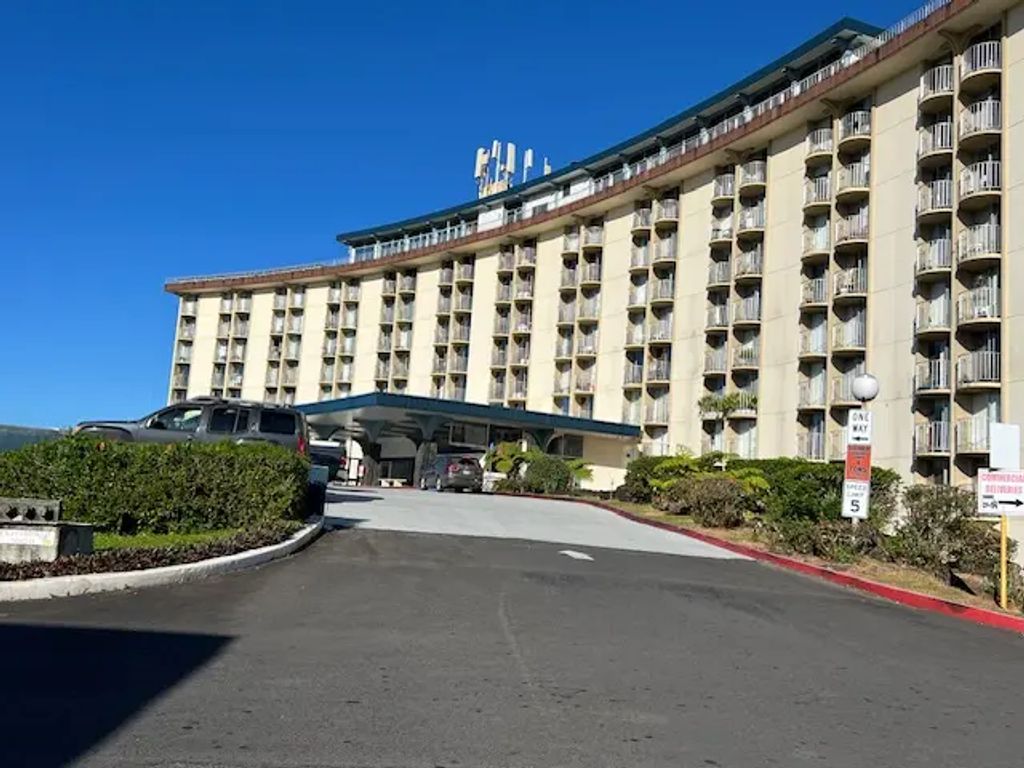 101 Hilo Lagoon Centre 401, Hilo