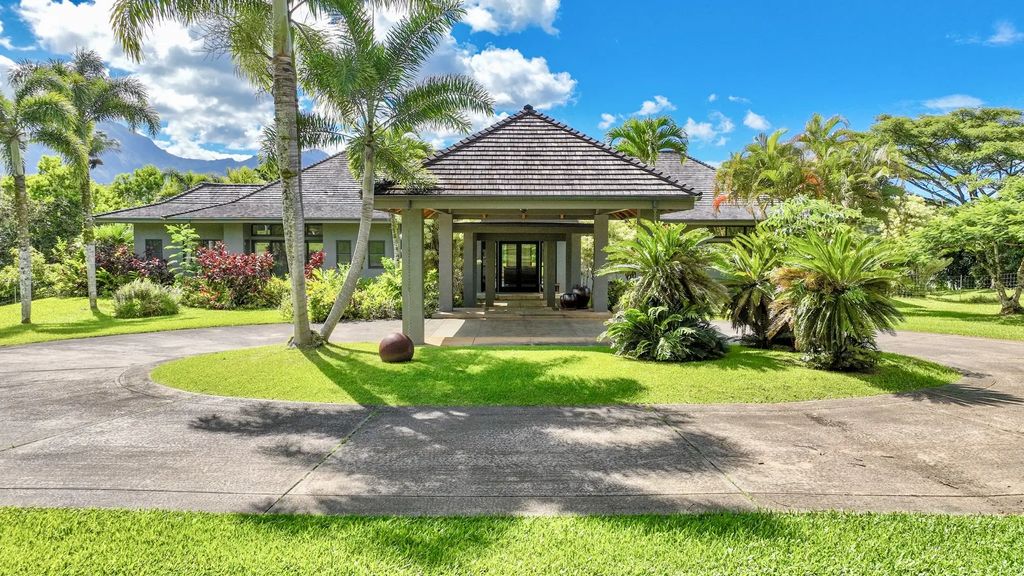 5792 Kahiliholo Rd, Kilauea