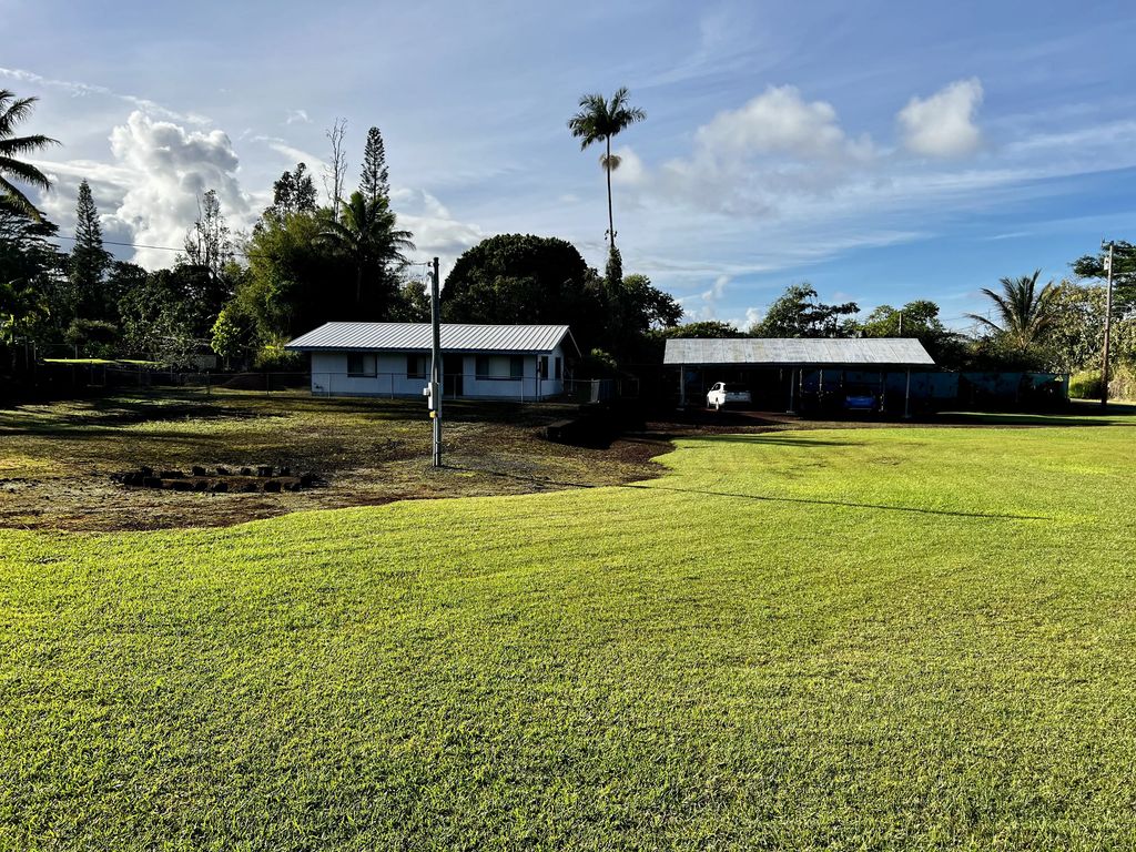 15-594 Puni Mauka Loop, Pahoa