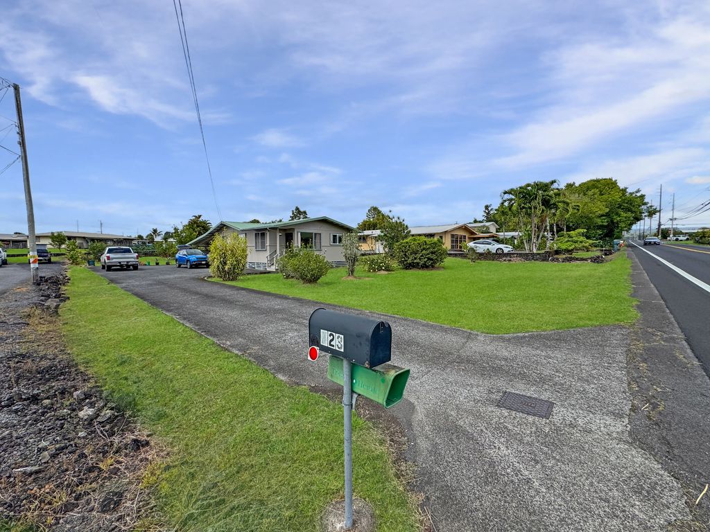 723 Kawailani St, Hilo