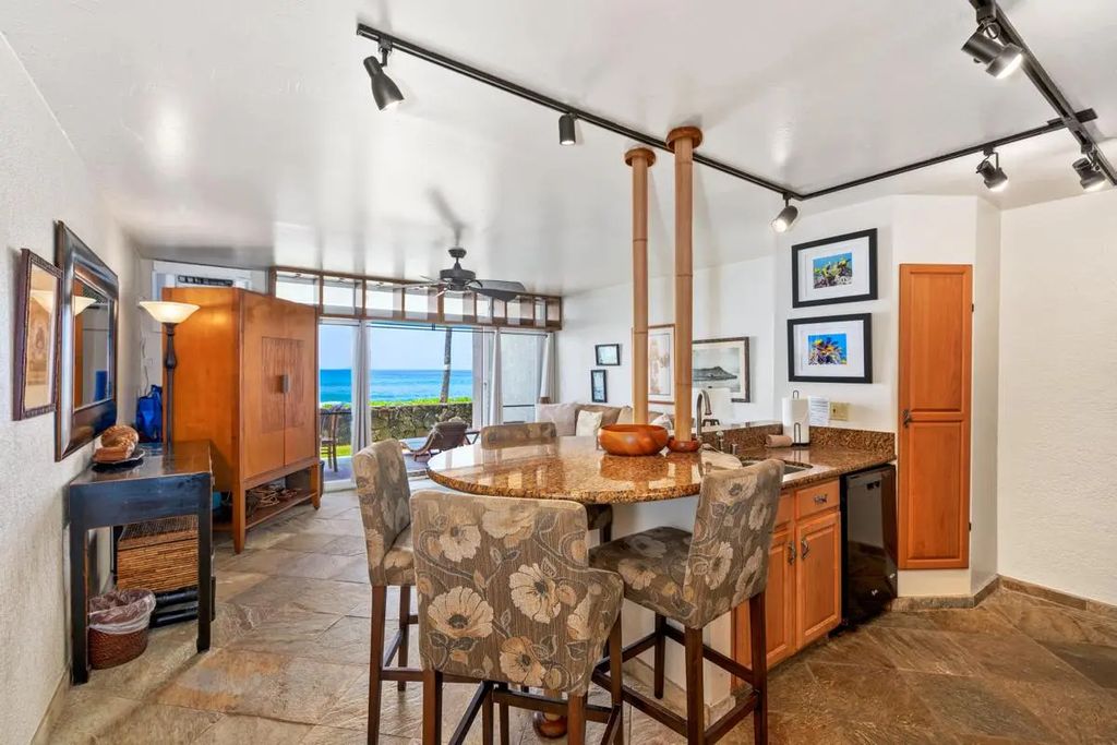75-5888 Alii Dr A4, Kailua-Kona