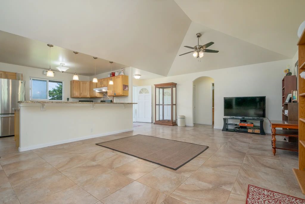 15-1692 24th Ave, Keaau