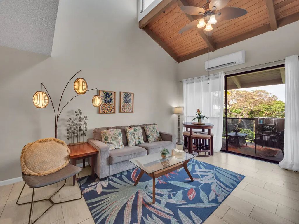 75-5669 Kuakini  Highway 4302, Kailua-Kona