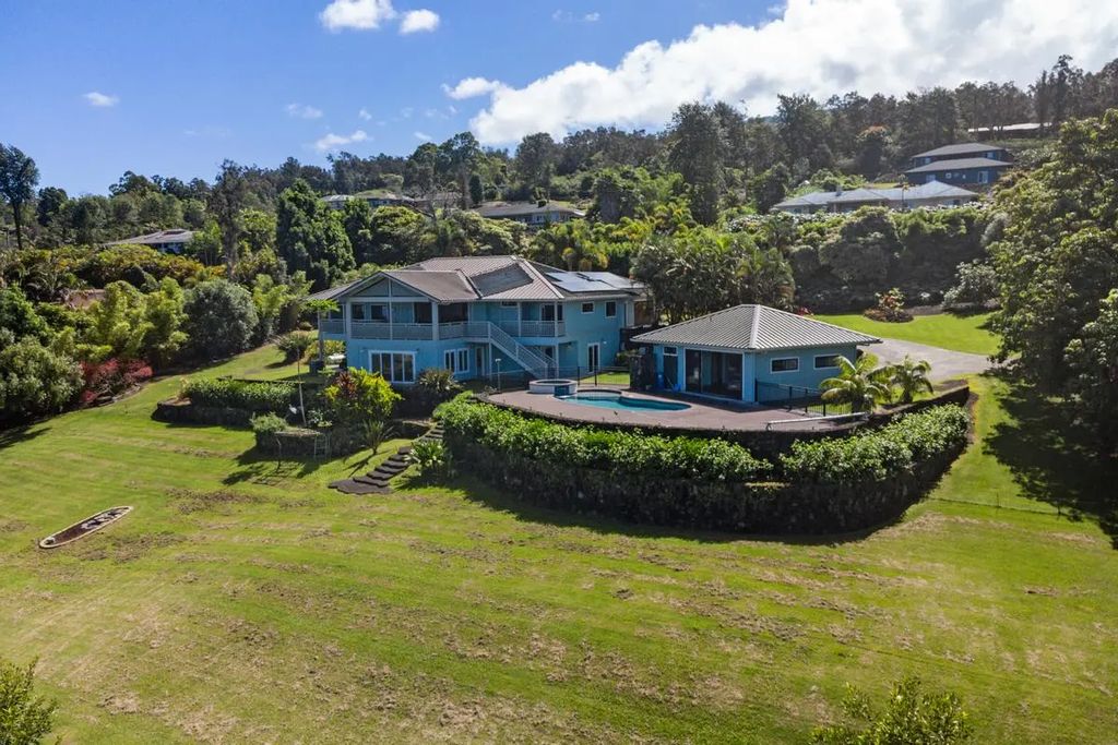 73-4566 Kukuki St, Kailua-Kona