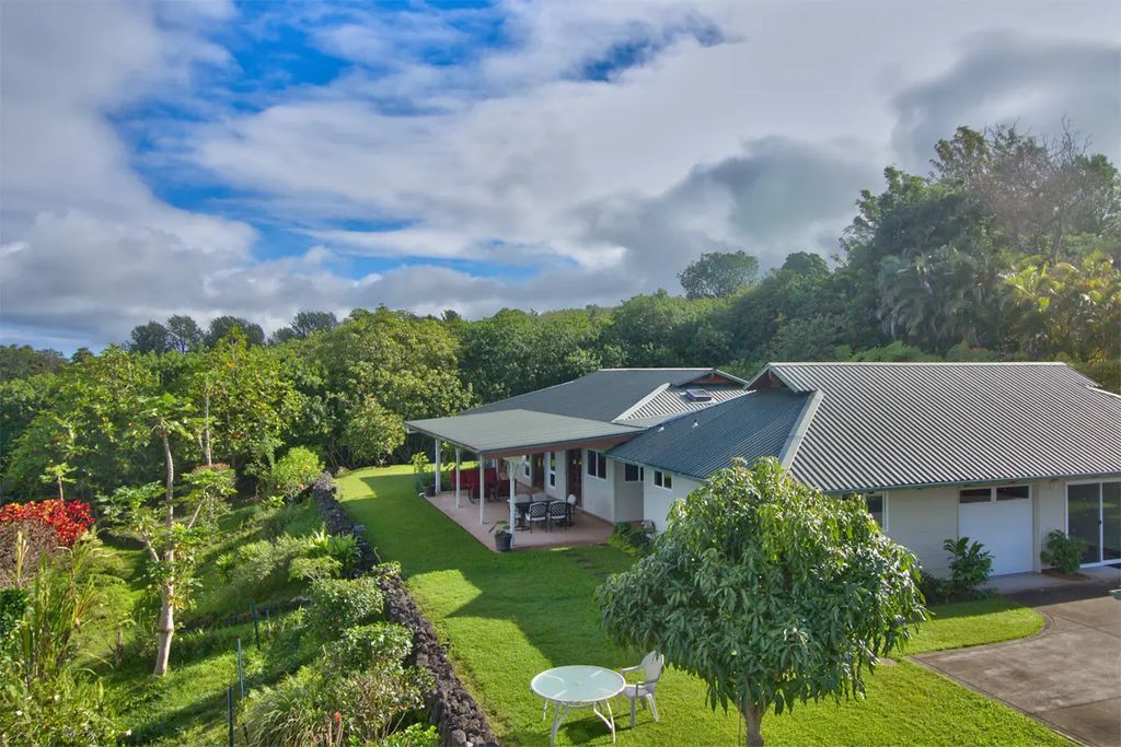 73-1225 Kauilaniakea Dr, Kailua-Kona