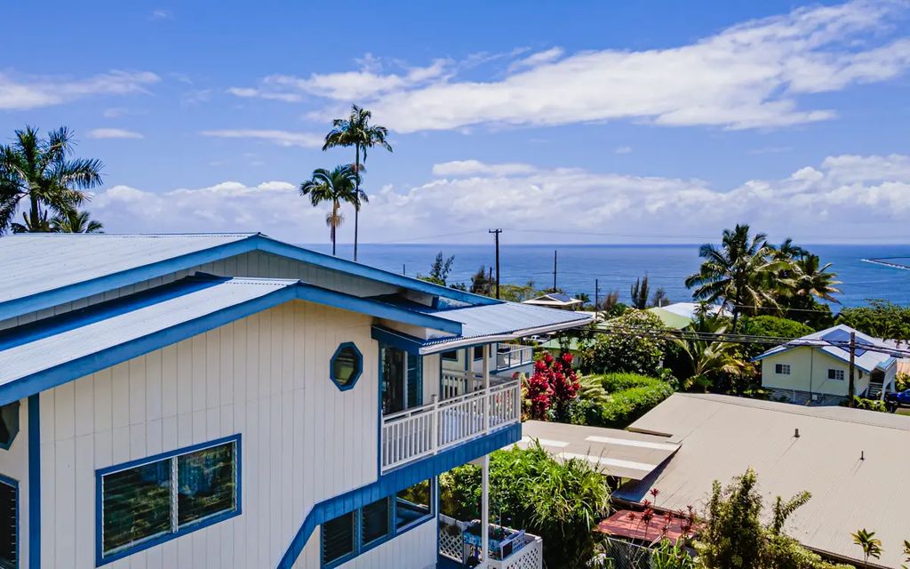 16 Haaheo Rd, Hilo