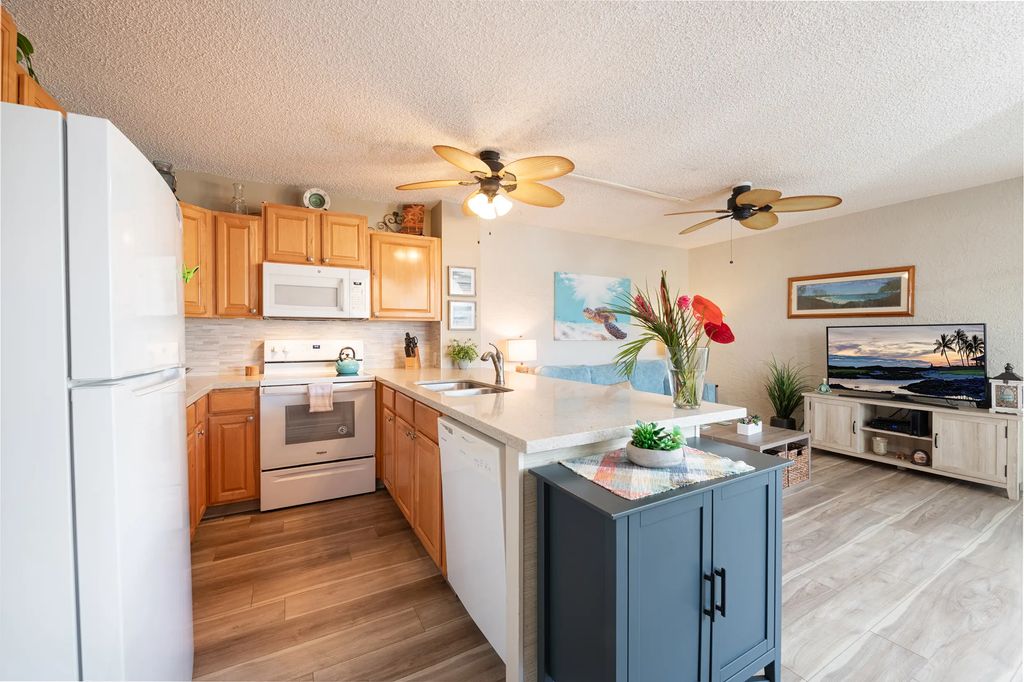 75-6016 Alii Dr 225, Kailua-Kona