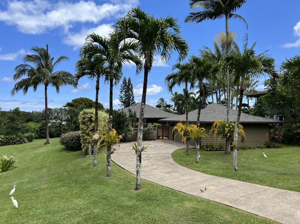 4892 Pepelani Lp, Princeville