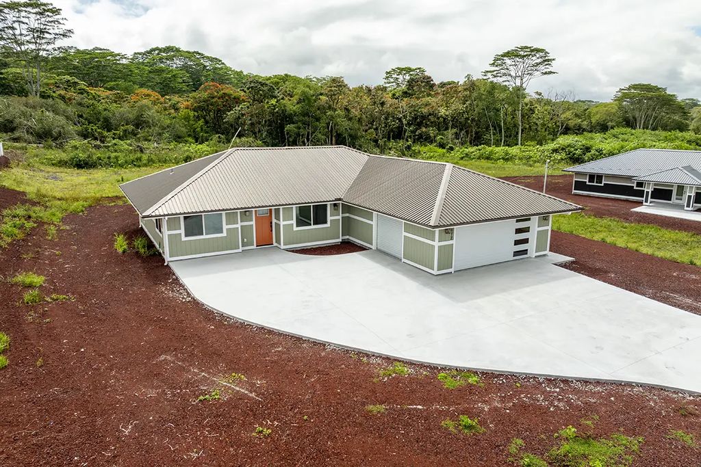 2672 Kuku Street, Hilo