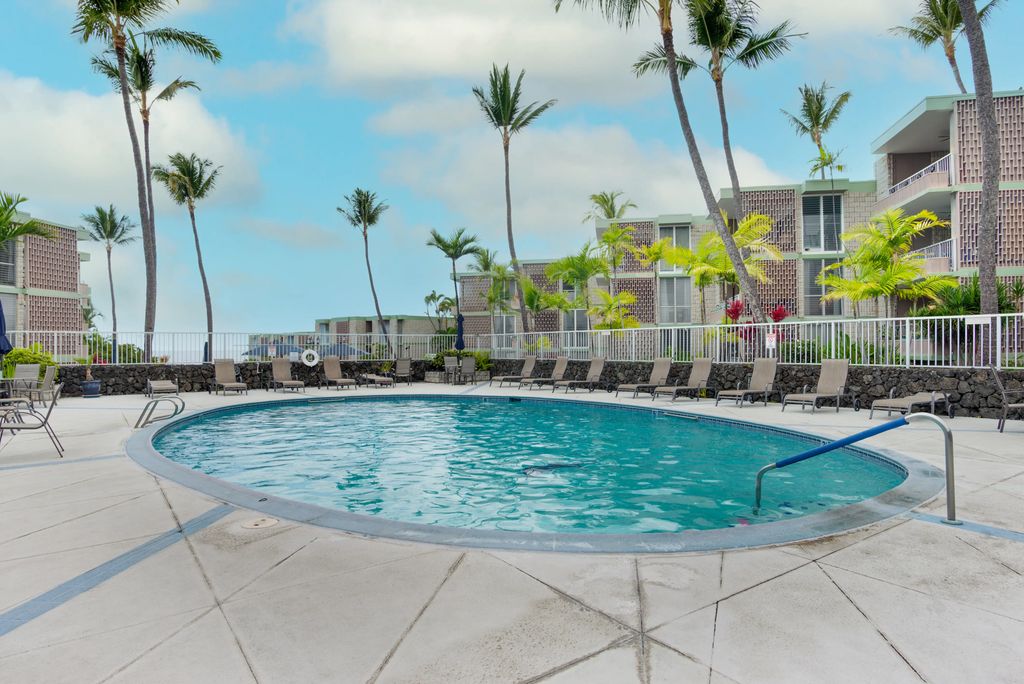 75-6016 Alii Dr 120, Kailua-Kona