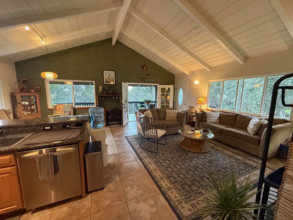92-9146 Tree Fern Ln, Ocean View
