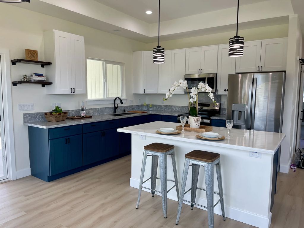 1588 Mailani St, Hilo