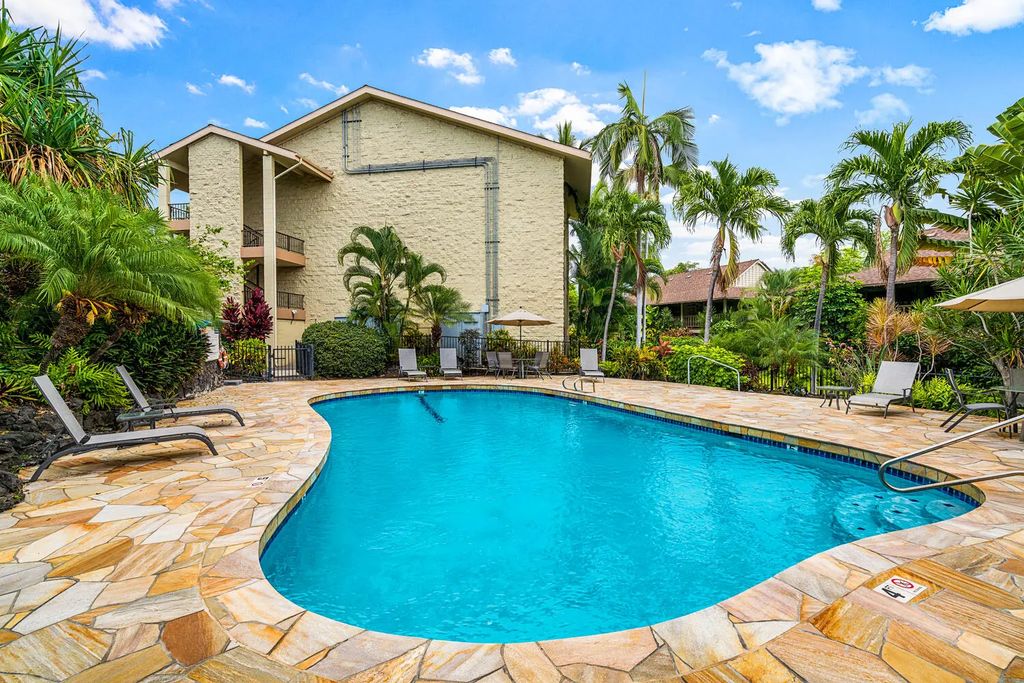 75-5681 Kuakini Hwy 215, Kailua-Kona