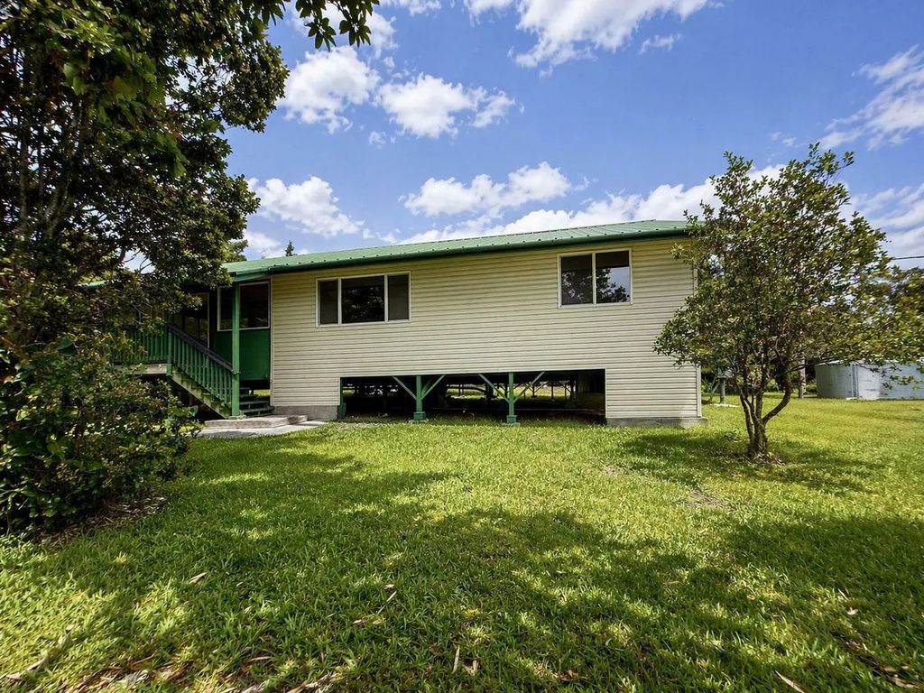 11-3717 Nahelenani St, Volcano