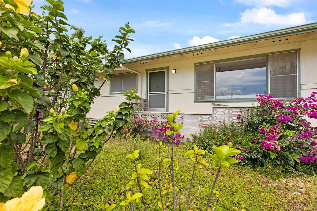 414-a Mohouli St, Hilo