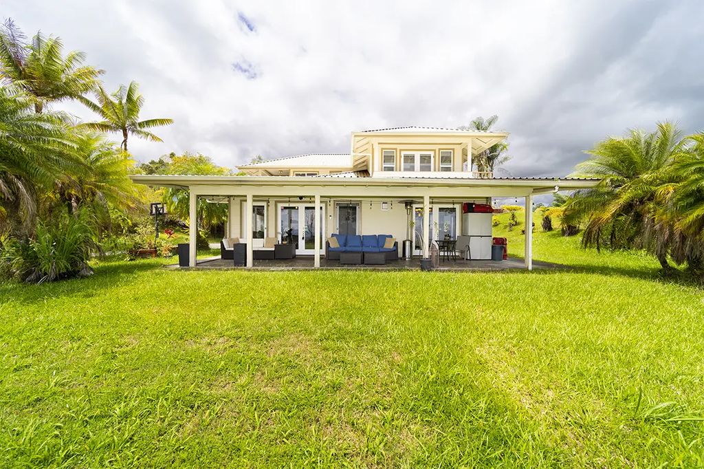 2250 Kaumana Dr, Hilo