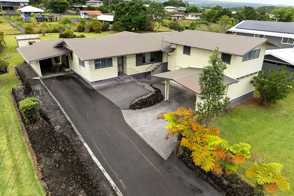 346 Kanoelani St, Hilo