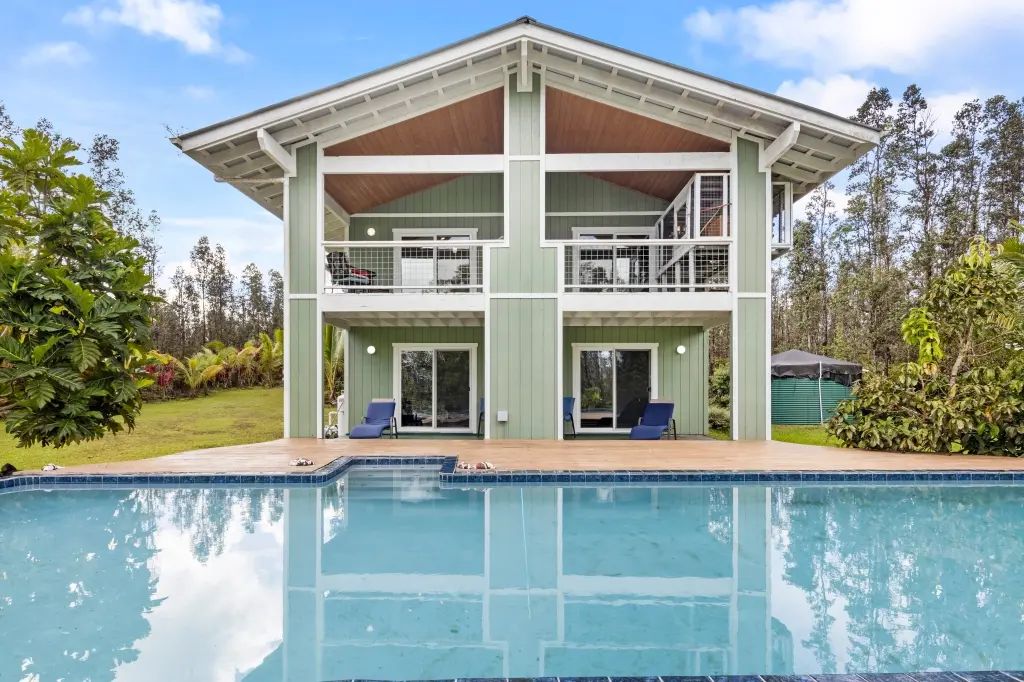 16-2103 Opeapea Rd, Mountain View