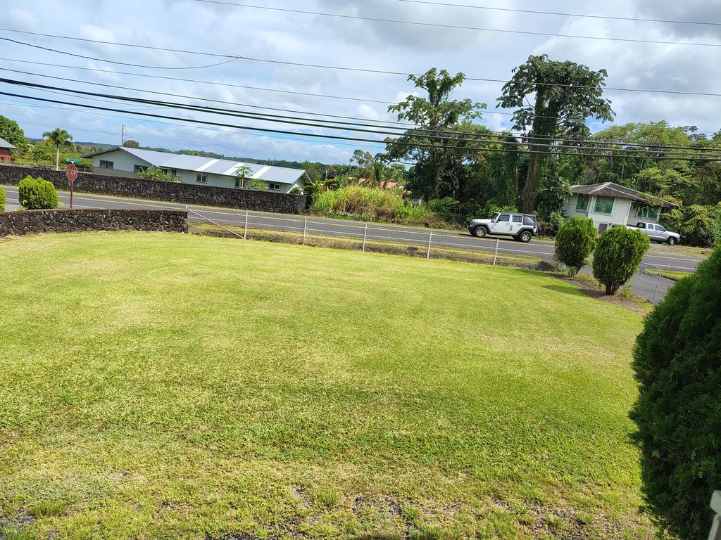 944 Ainaola Dr 1, Hilo