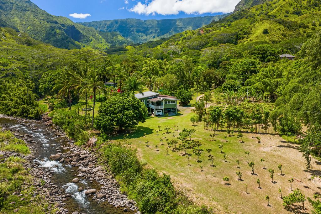 5127 Wainiha Power House Rd, Hanalei