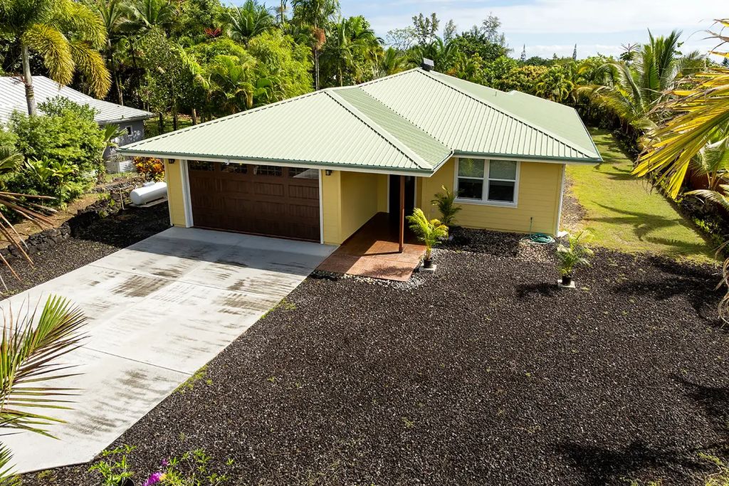 15-1495 Beach Rd, Keaau
