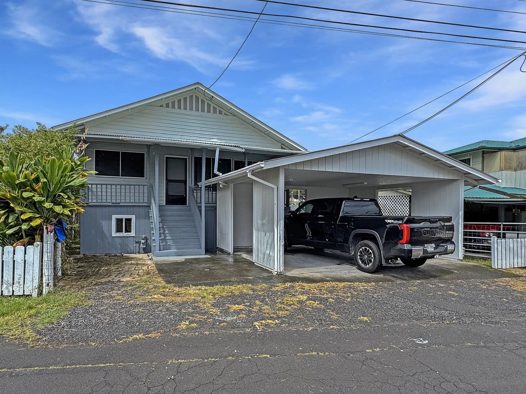 136 Mauna Loa St, Hilo