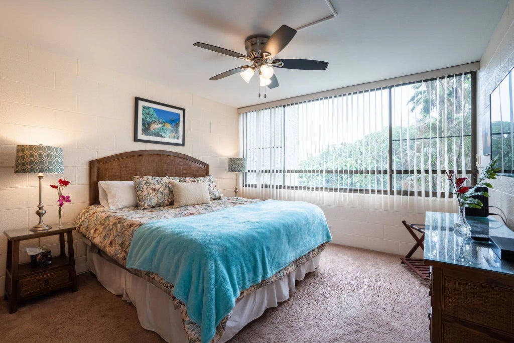 1875 Kalanianaole St 108, Hilo