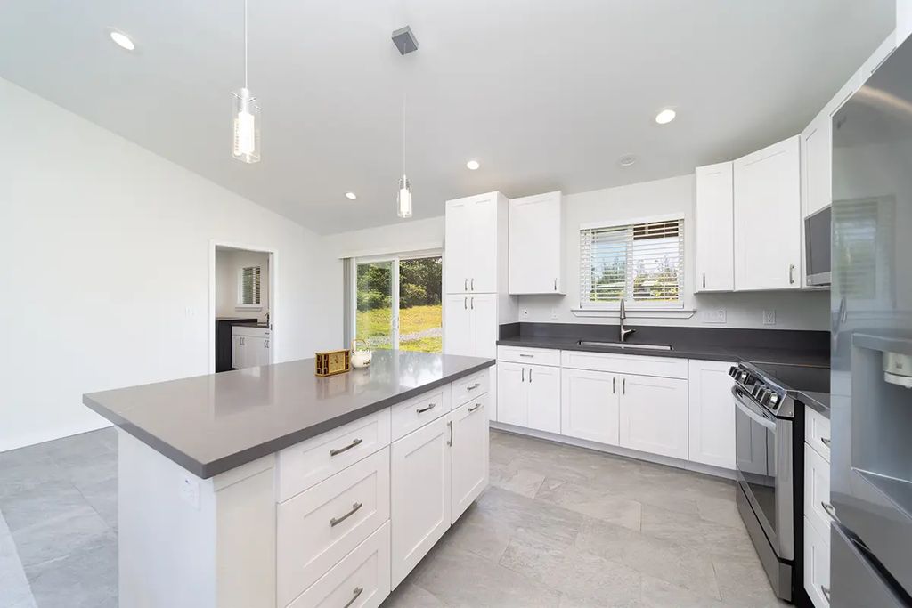 15-2022 28th Ave, Keaau