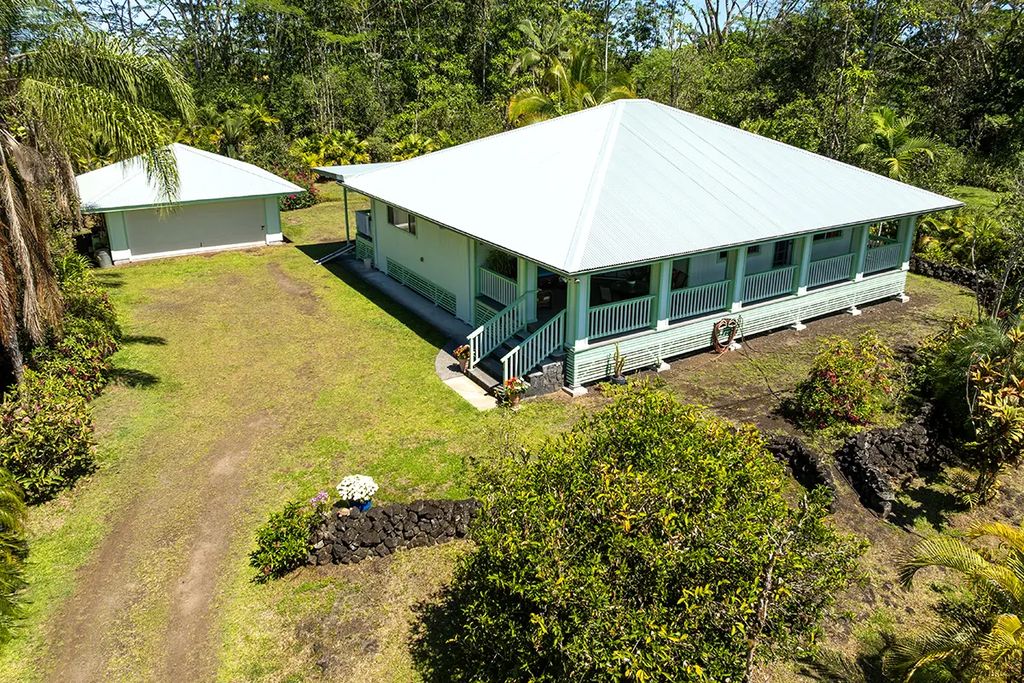 15-1379 20th Ave, Keaau