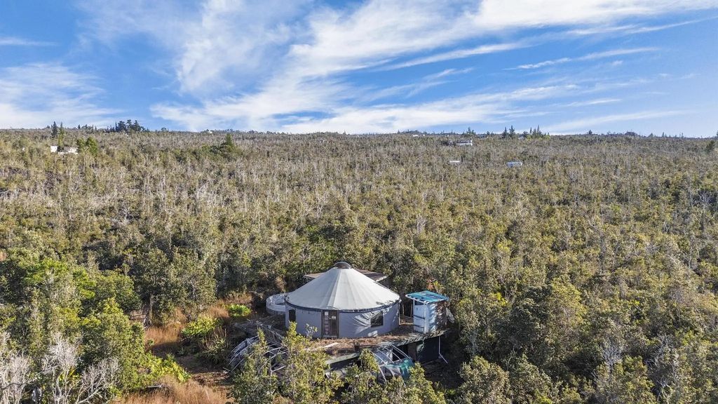92-9346 Tiki Ln, Ocean View
