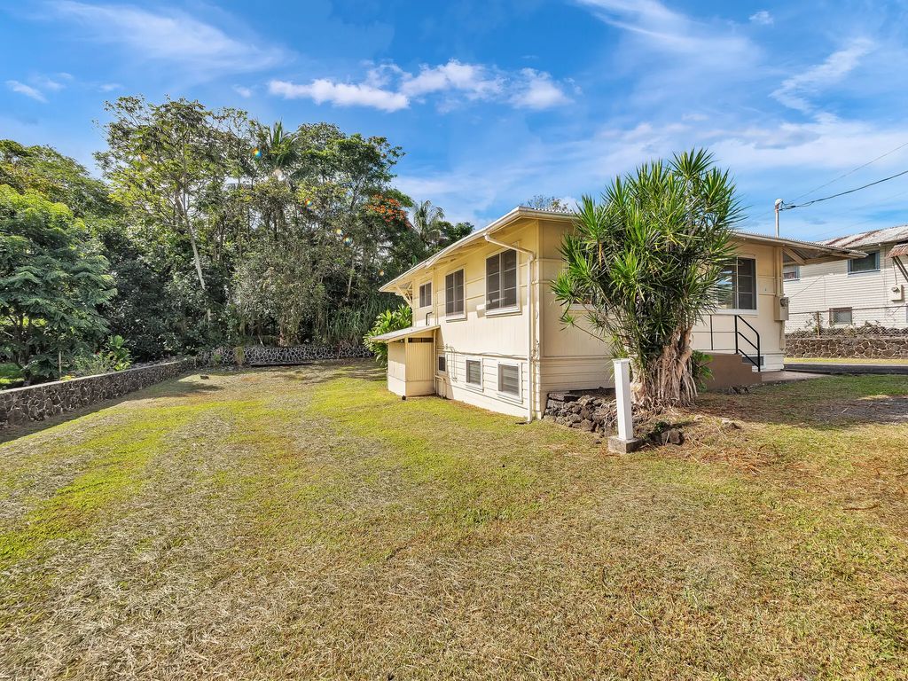297 Puainako St, Hilo
