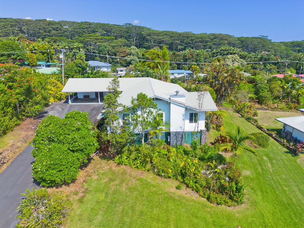 1706 Waianuenue Ave, Hilo