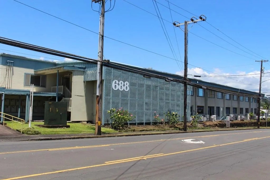 688 Kukuau Plaza 210, Hilo