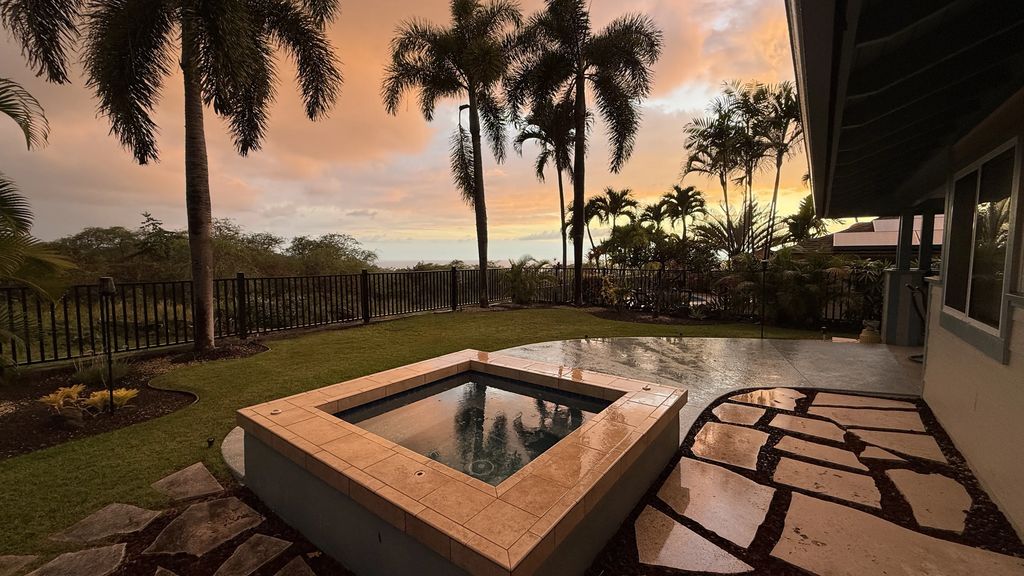 75-256 Malulani Dr, Kailua-Kona