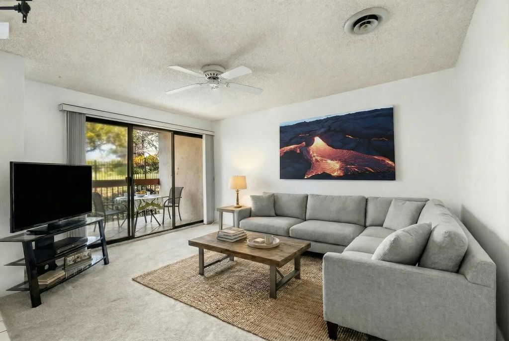 75-5863 Kuakini Highway 218, Kailua-Kona