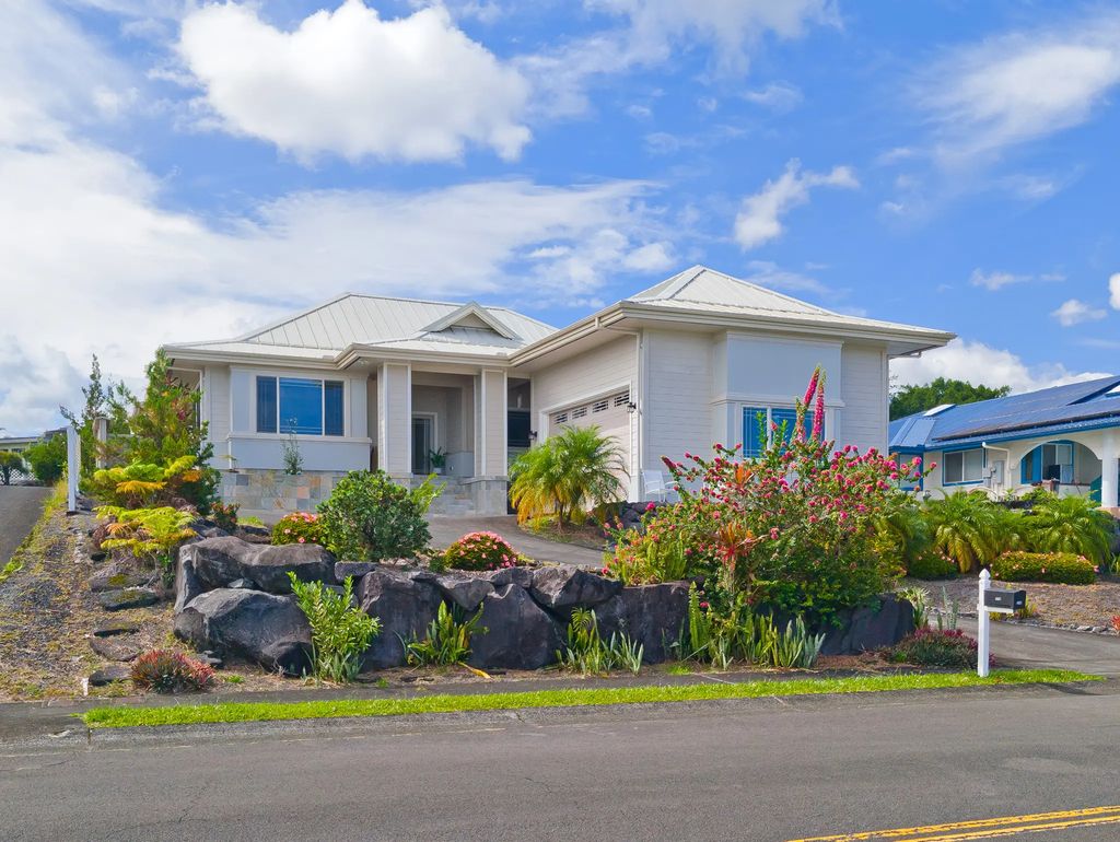 378 Kahikini St, Hilo