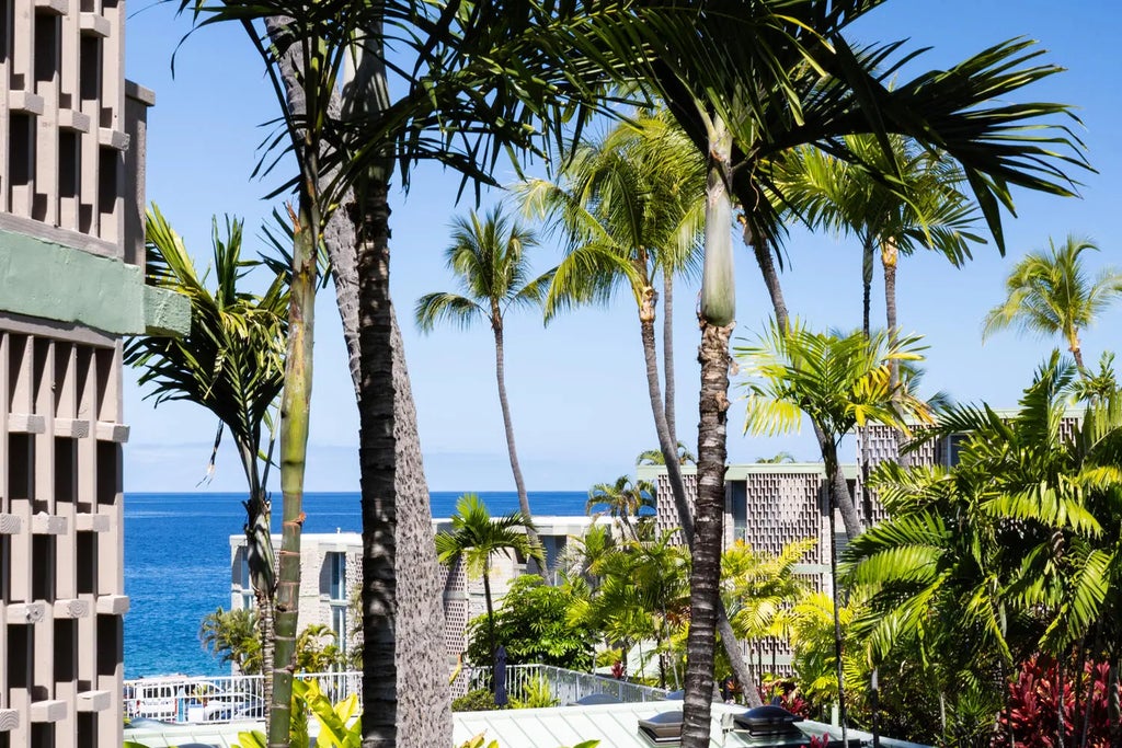 75-6016 Alii Dr 211, Kailua-Kona