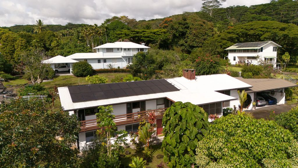 1403 Wailuku Dr, Hilo