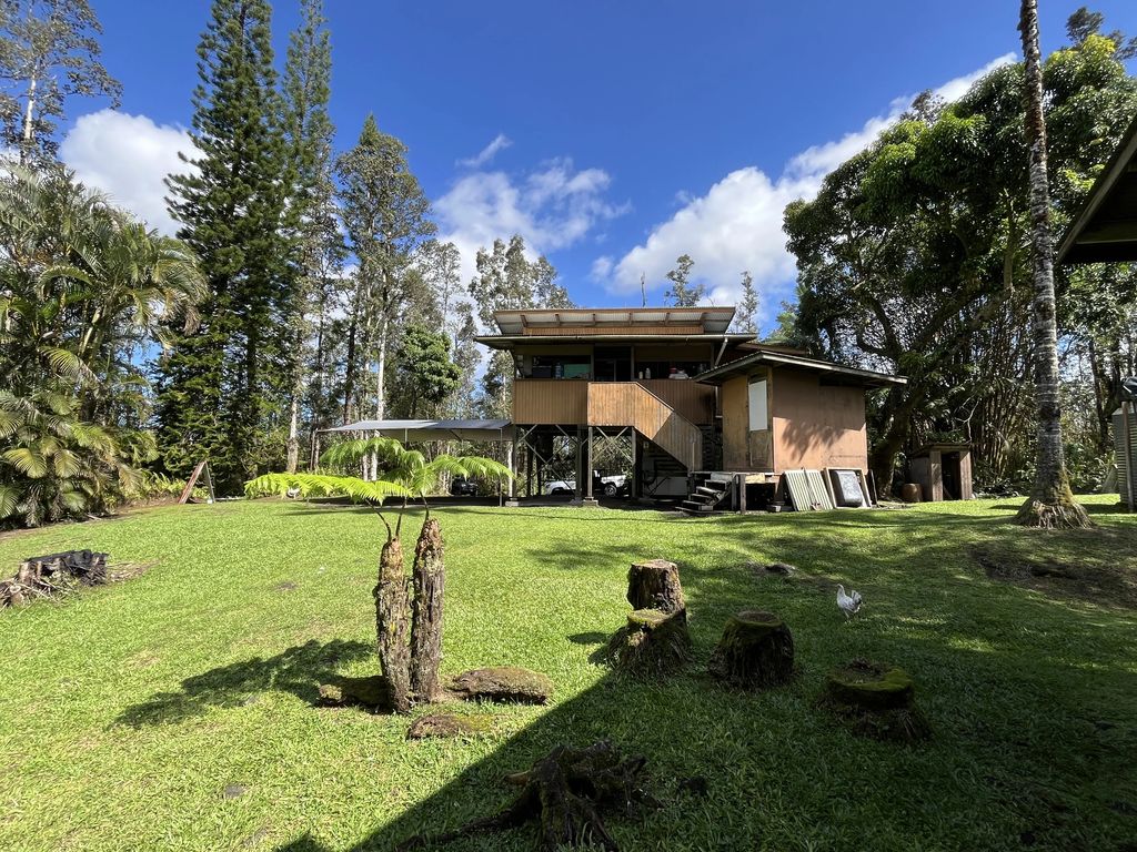 16-1088 Opeapea Rd, Mountain View
