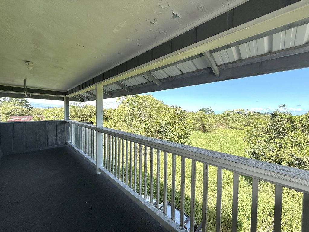 880 Ainalako Rd, Hilo