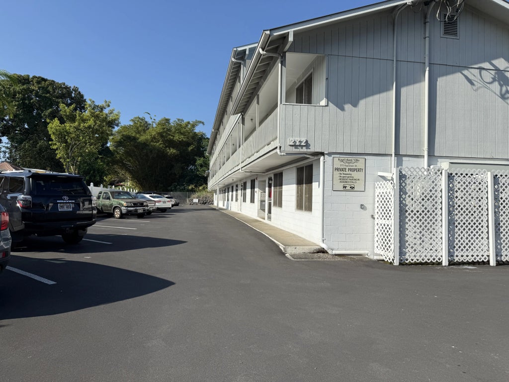 272 Kapiolani Villa 304, Hilo