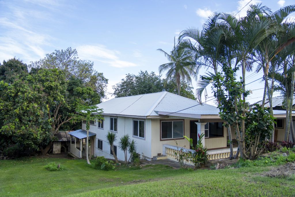 96-3191 Pakalana St, Pahala