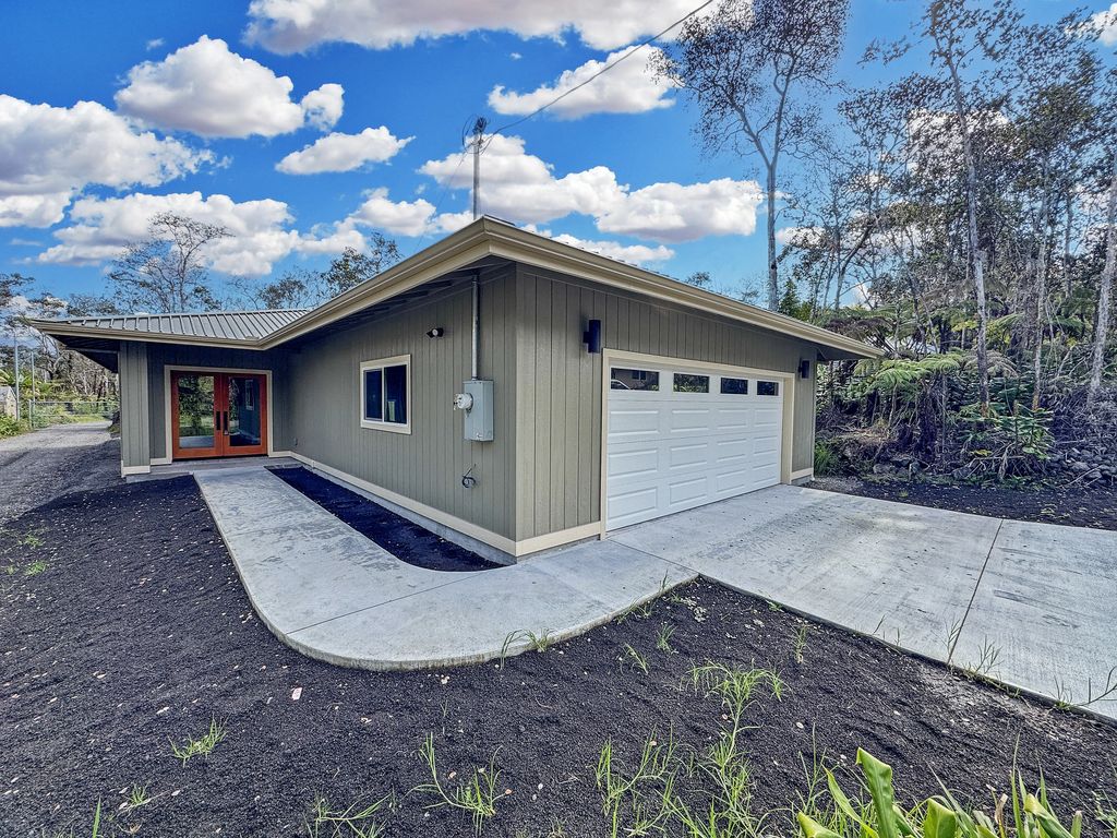 11-3782 Nahelenani St, Volcano